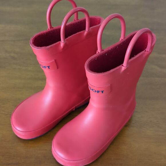 Kushyshoo Red kids/toddler Red Rain Boots water proof rubber boots toddler size6 - Picture 4 of 9